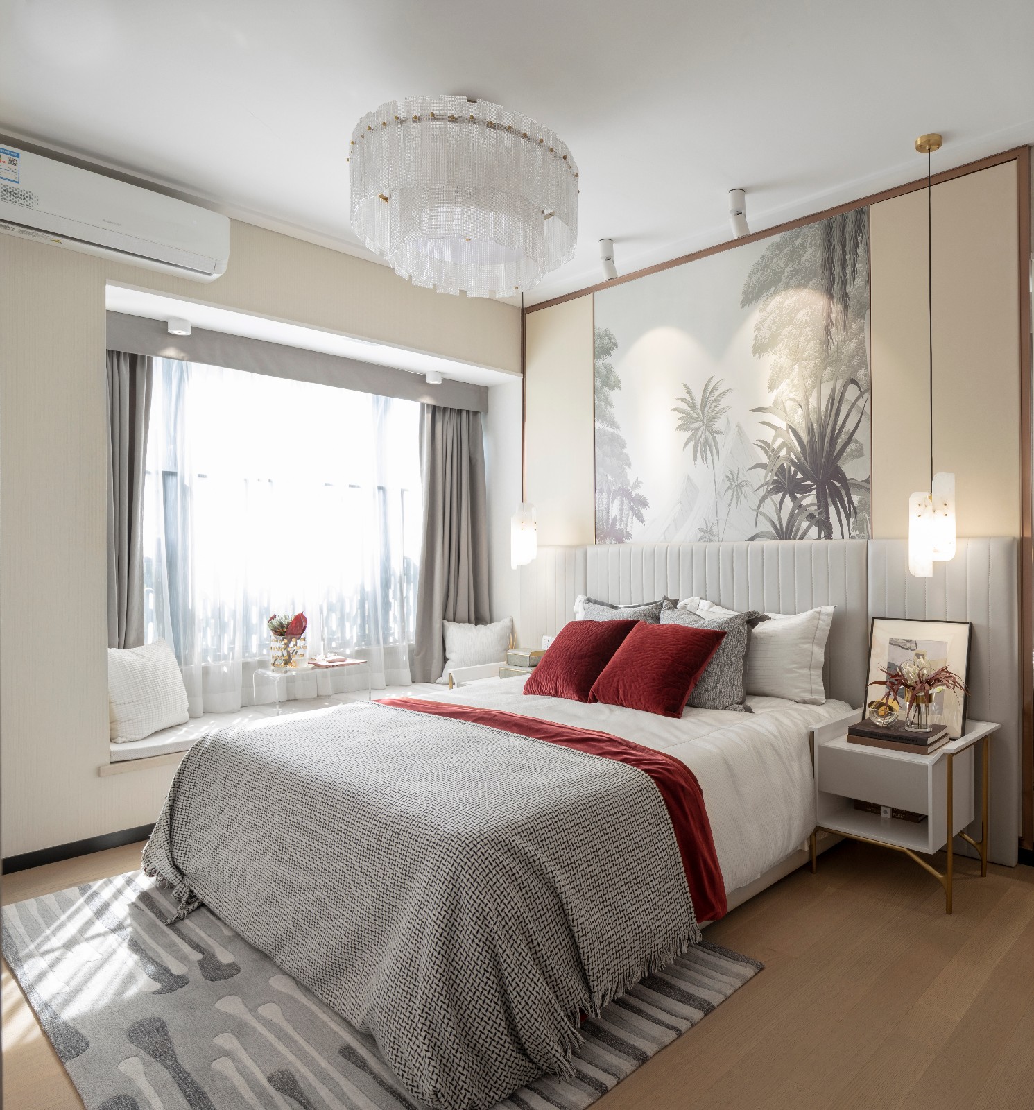 現(xiàn)代輕奢風格室內(nèi)設(shè)計家裝案例-主臥