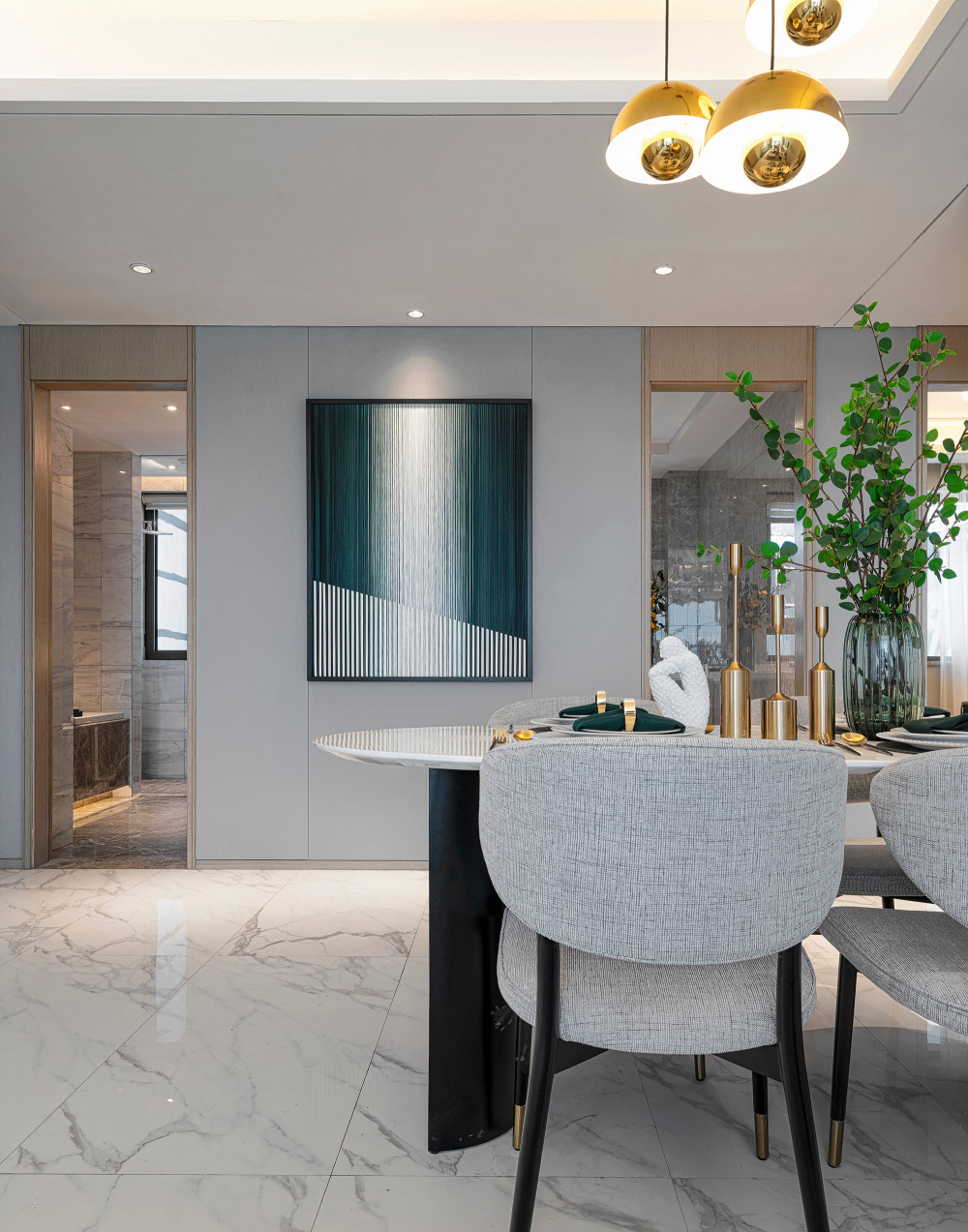 北歐輕奢風(fēng)格室內(nèi)家裝案例效果圖-餐廳燈飾 北歐輕奢風(fēng)格室內(nèi)家裝案例效果圖-餐廳燈飾