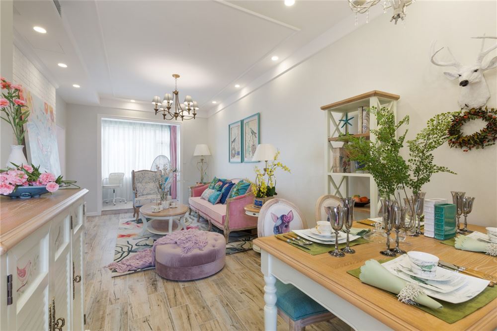 佛山市海倫堡玖悅瀾灣現(xiàn)代簡約風(fēng)格二居室裝修案例