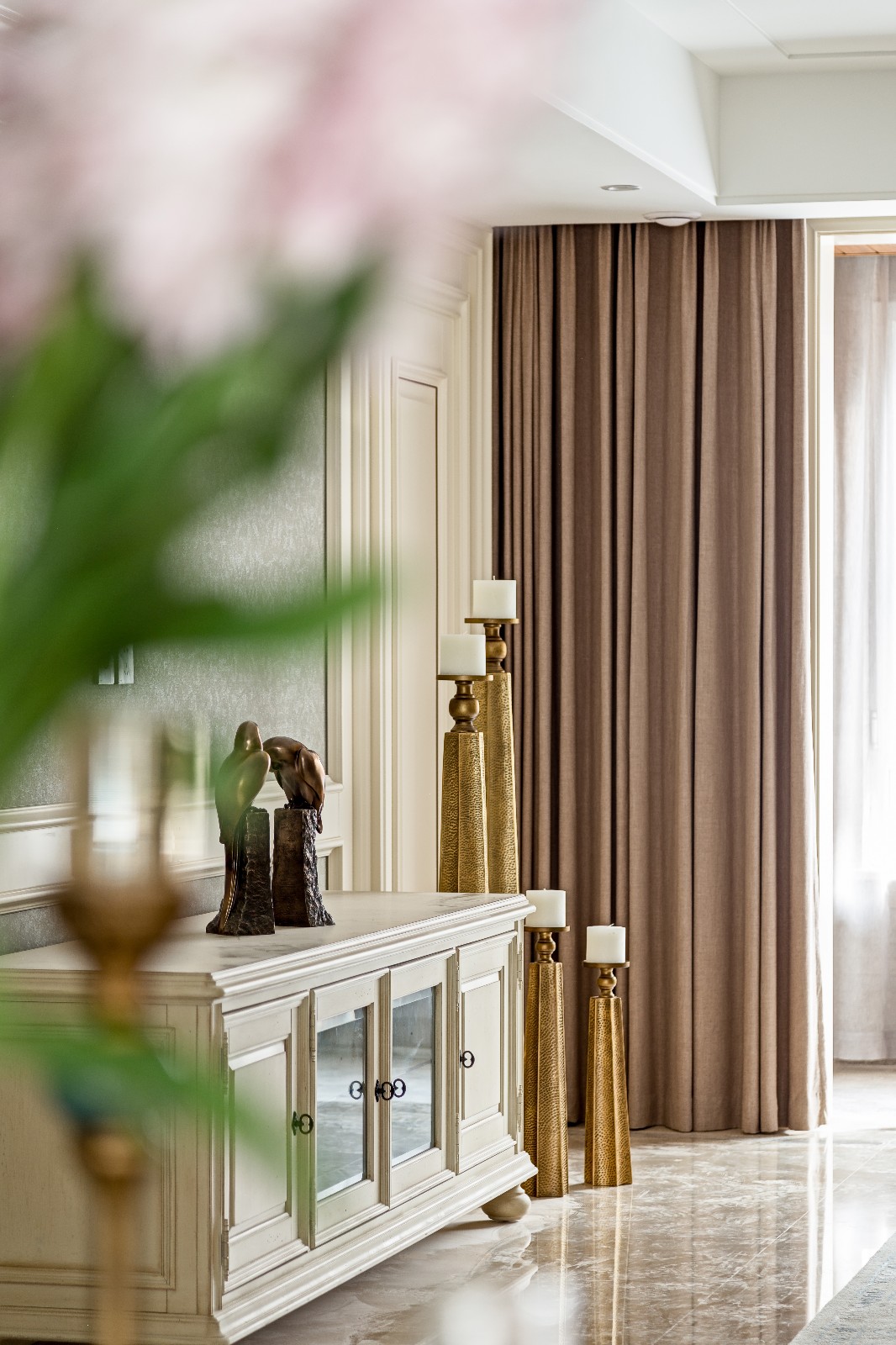 裝修案例美式輕奢風(fēng)格室內(nèi)裝修效果圖-走廊 裝修案例美式輕奢風(fēng)格室內(nèi)裝修效果圖-走廊