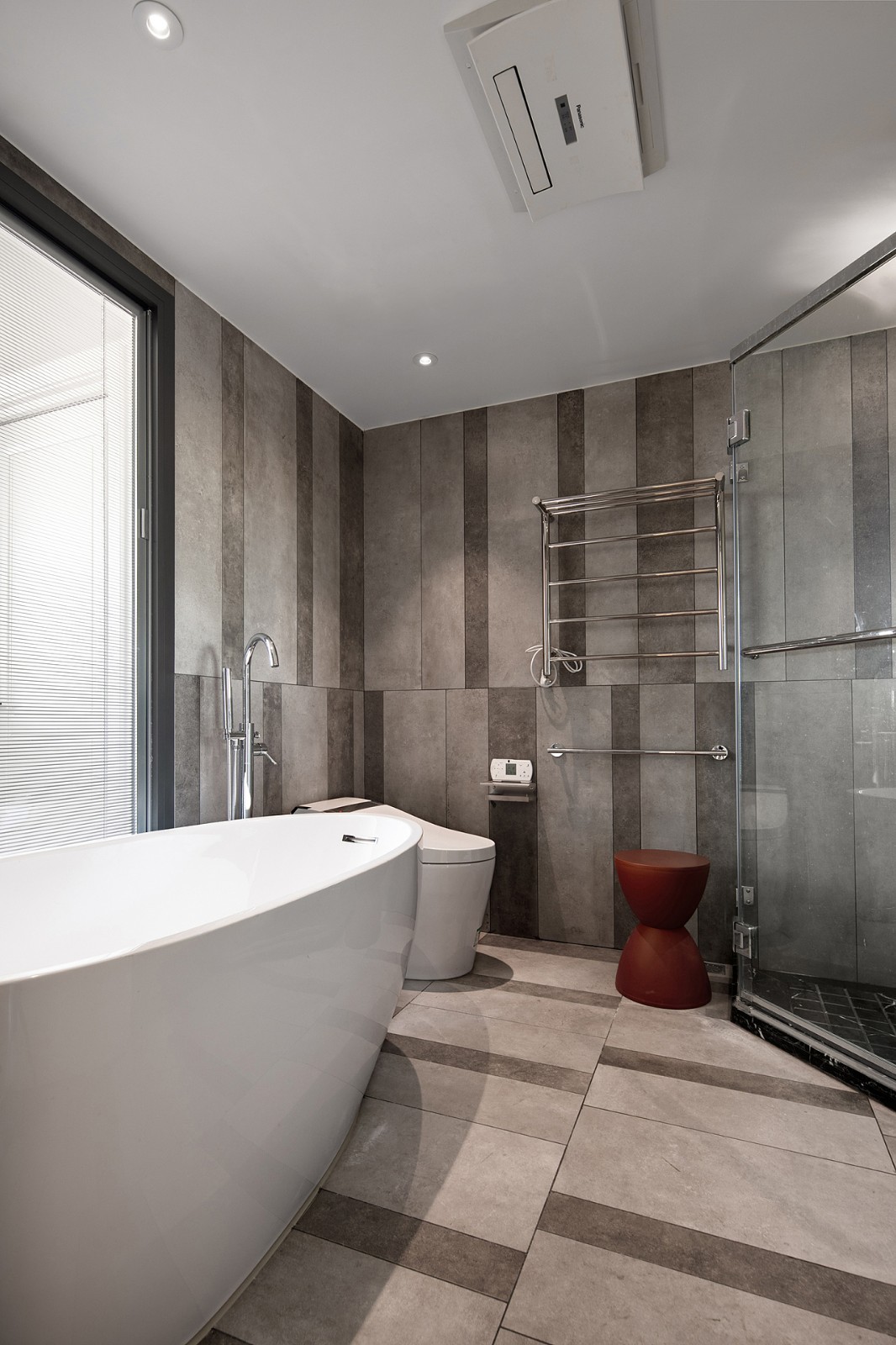 裝修公司現(xiàn)代極簡風格室內裝修效果圖-衛(wèi)生間