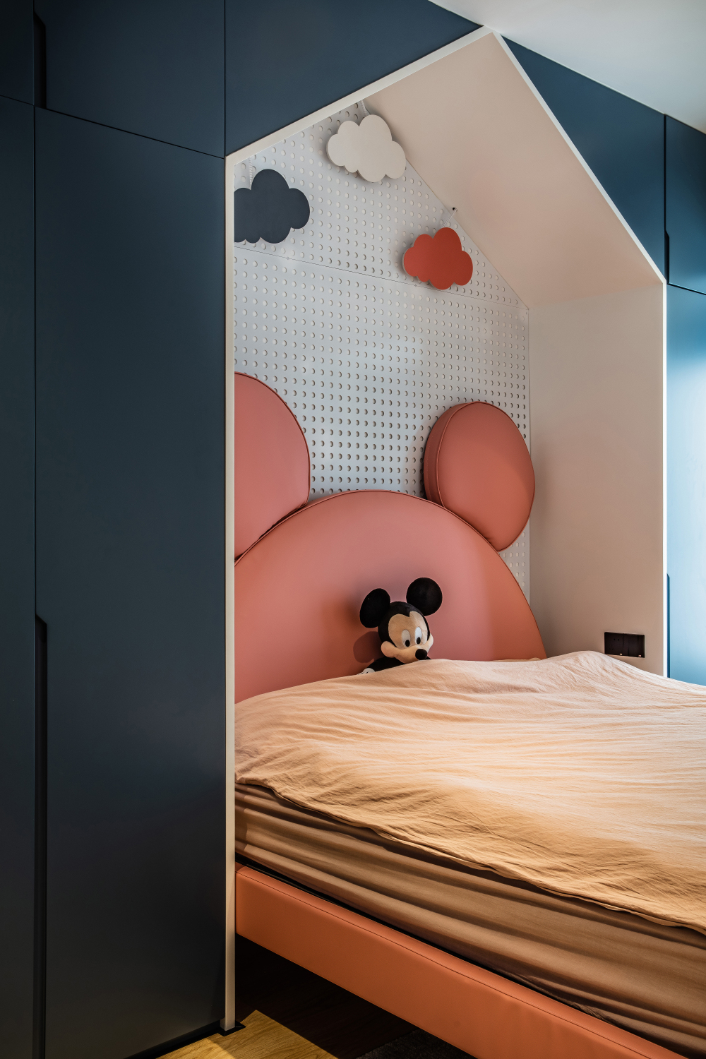 現(xiàn)代簡約風(fēng)格室內(nèi)設(shè)計家裝案例-兒童房 現(xiàn)代簡約風(fēng)格室內(nèi)設(shè)計家裝案例-兒童房