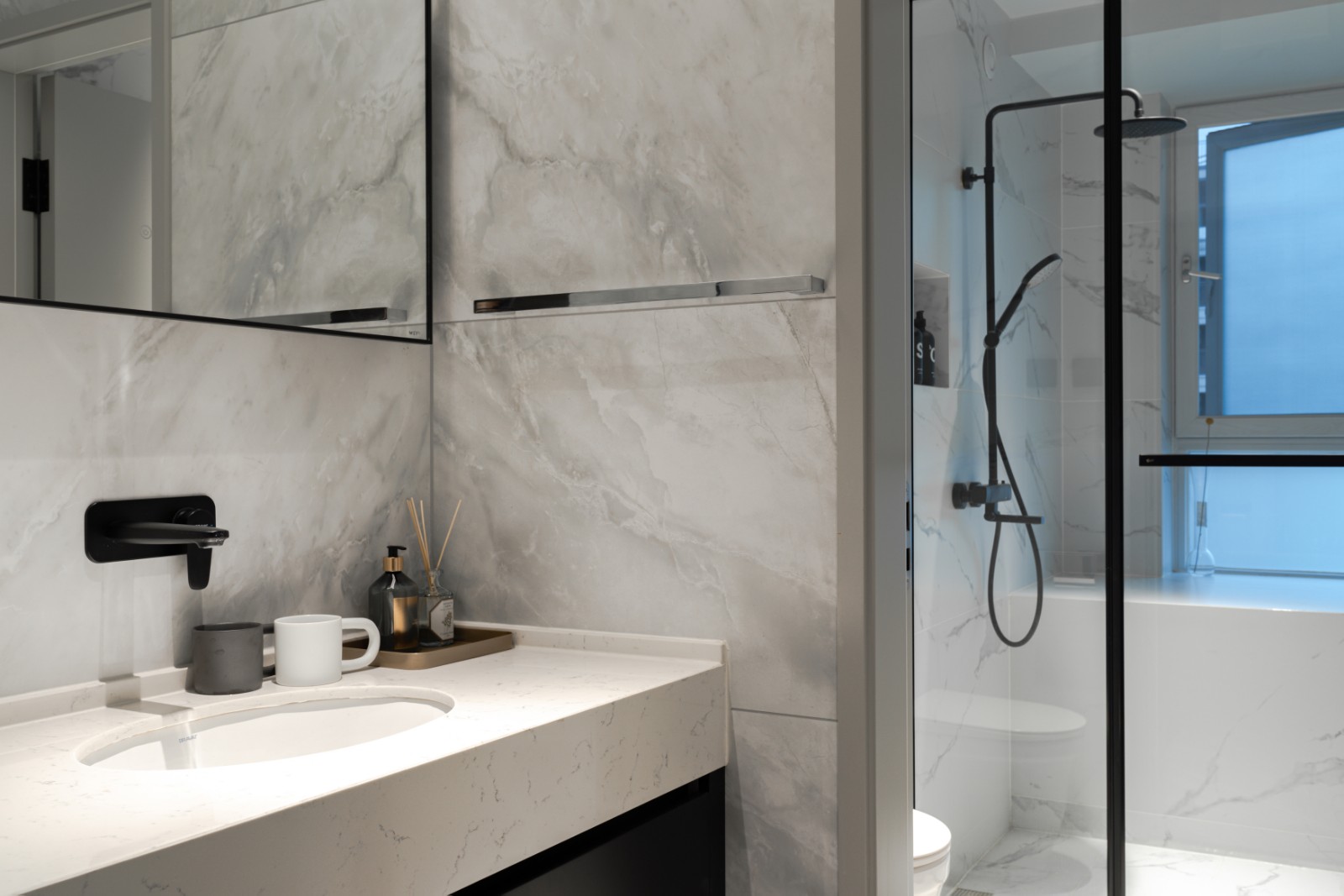 現(xiàn)代風格家裝設計室內(nèi)裝修效果圖-衛(wèi)生間