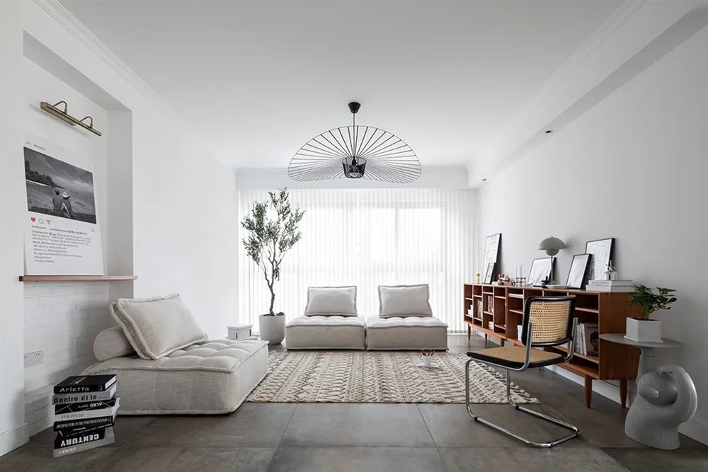 廣州市廟前西街小區(qū)北歐風格三居室裝修案例