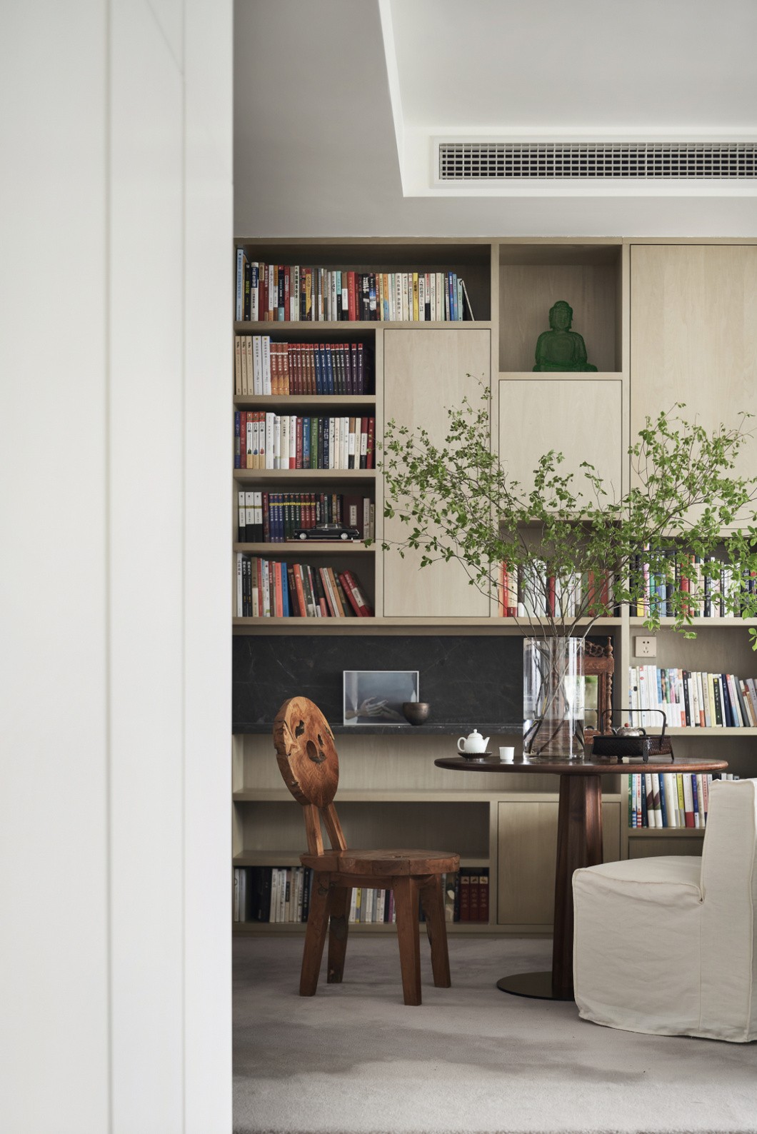 現(xiàn)代簡約風格家裝設計室內(nèi)裝修效果圖-書房 現(xiàn)代簡約風格家裝設計室內(nèi)裝修效果圖-書房