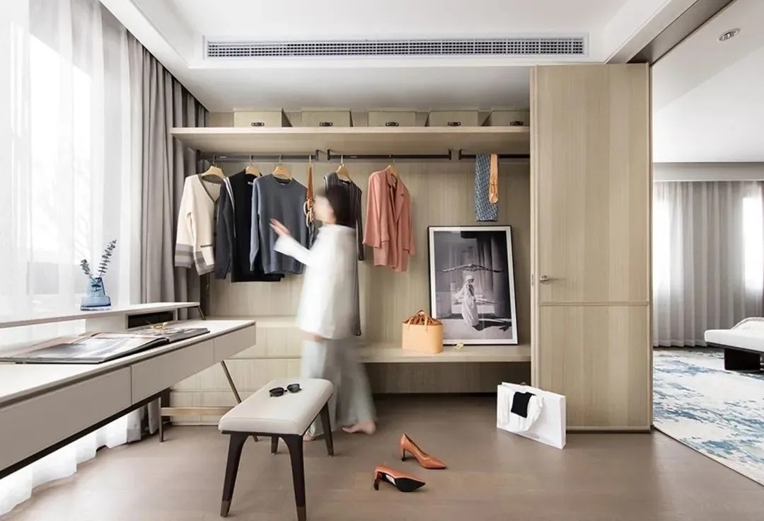 現(xiàn)代簡約風格室內(nèi)設(shè)計家裝案例-衣帽間 現(xiàn)代簡約風格室內(nèi)設(shè)計家裝案例-衣帽間
