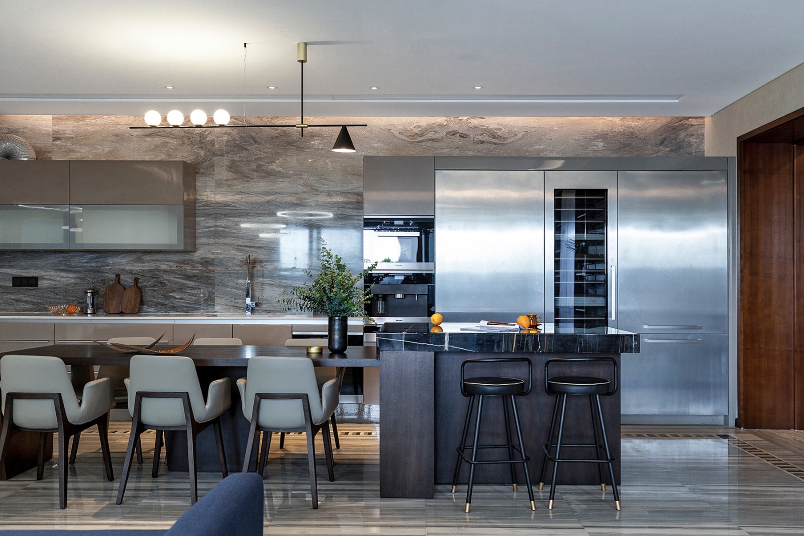 現(xiàn)代簡約室內裝修-餐廳