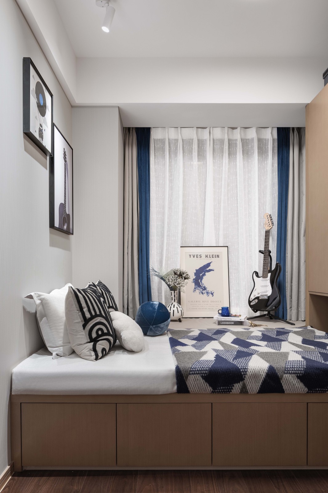 包豪斯風格室內(nèi)設(shè)計家裝案例-書房 包豪斯風格室內(nèi)設(shè)計家裝案例-書房