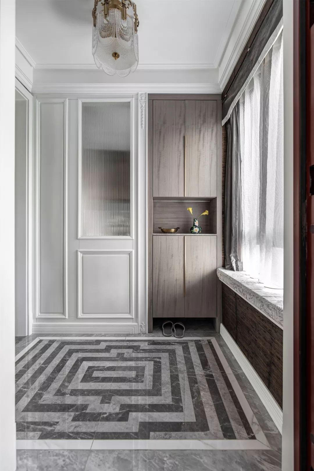 裝修案例輕奢風(fēng)格室內(nèi)裝修效果圖-玄關(guān) 裝修案例輕奢風(fēng)格室內(nèi)裝修效果圖-玄關(guān)