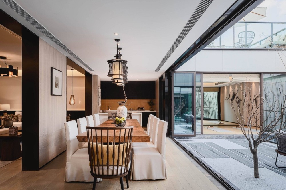 新中式風(fēng)格別墅室內(nèi)設(shè)計案例-餐廳 新中式風(fēng)格別墅室內(nèi)設(shè)計案例-餐廳