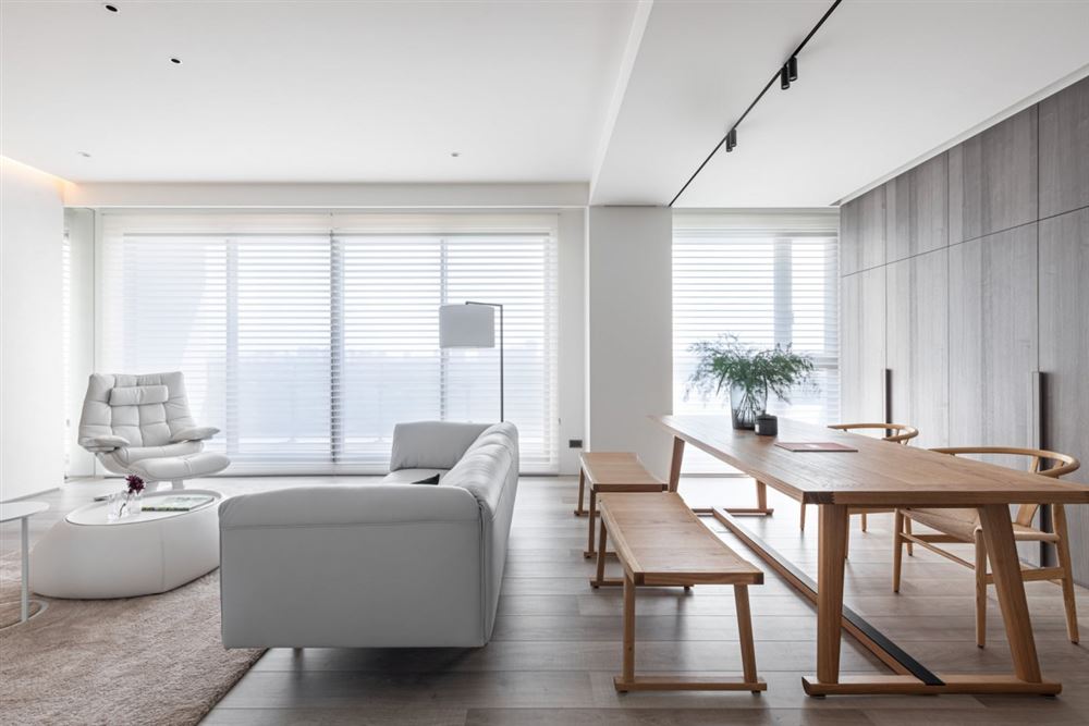 佛山市中交·瀧灣云城現(xiàn)代簡約風格四居室裝修案例