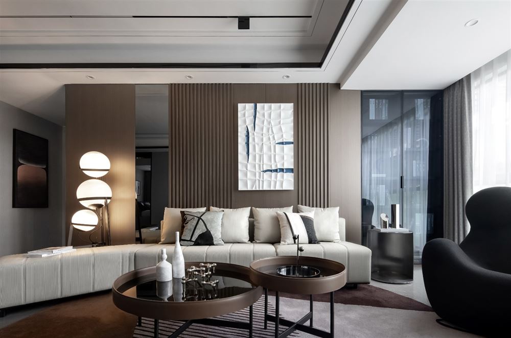 江門市綠茵高爾夫現(xiàn)代風(fēng)格三居室裝修案例