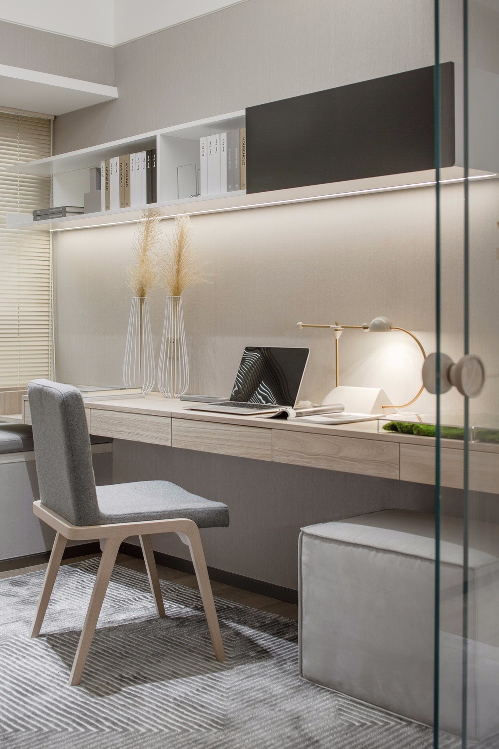 現(xiàn)代簡約風格室內(nèi)家裝案例效果圖-書房 現(xiàn)代簡約風格室內(nèi)家裝案例效果圖-書房