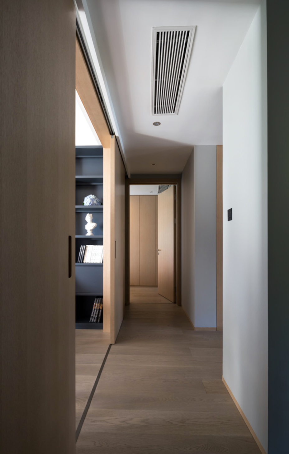 現(xiàn)代簡(jiǎn)約風(fēng)格室內(nèi)家裝案例效果圖-走廊 現(xiàn)代簡(jiǎn)約風(fēng)格室內(nèi)家裝案例效果圖-走廊