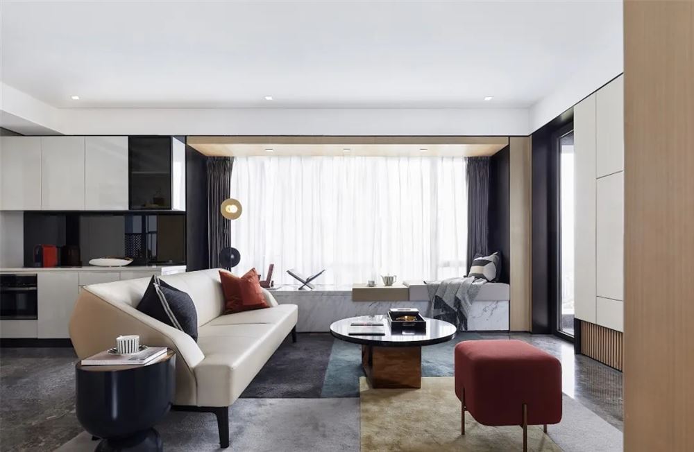 佛山市旭輝恒基鉑仕灣輕奢風(fēng)格四居室裝修案例