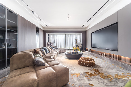 ?？谑懈蹗u花園輕奢風(fēng)格四居室裝修案例